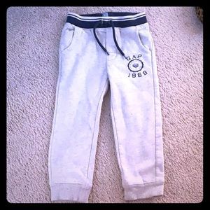 Baby GAP size 3T great condition! 👖